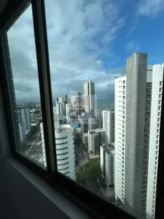 COM BELISSÍMA VISTA DO MAR, APENAS 100 MTS DA AVENIDA B. VIAGEM