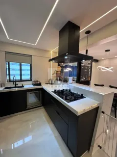 APARTAMENTO ALTO PADRÃO PORTEIRA FECHADA ANDAR ALTO