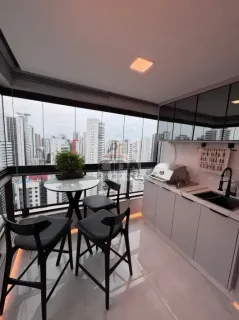 APARTAMENTO ALTO PADRÃO PORTEIRA FECHADA ANDAR ALTO