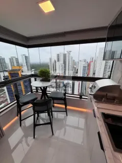 APARTAMENTO ALTO PADRÃO PORTEIRA FECHADA ANDAR ALTO
