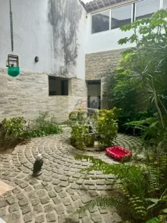 ESPAÇO E CONFORTO DEFINEM ESSA BELÍSSIMA E ESPAÇOSA CASA
