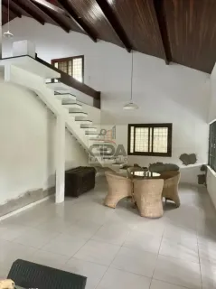ESPAÇO E CONFORTO DEFINEM ESSA BELÍSSIMA E ESPAÇOSA CASA