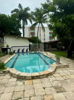 ESPAÇO E CONFORTO DEFINEM ESSA BELÍSSIMA E ESPAÇOSA CASA