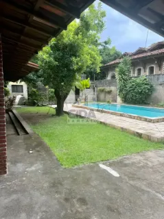 ESPAÇO E CONFORTO DEFINEM ESSA BELÍSSIMA E ESPAÇOSA CASA