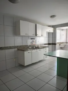 EXCELENTE 4 QUARTOS COM 3 SUÍTES  COM 3 VAGAS PRÓXIMO À PRAIA