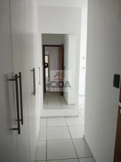 EXCELENTE 4 QUARTOS COM 3 SUÍTES  COM 3 VAGAS PRÓXIMO À PRAIA