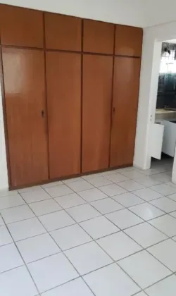 VIVA NA QUADRA DO MAR EM BOA VIAGEM - RUA DO NAVEGANTES !