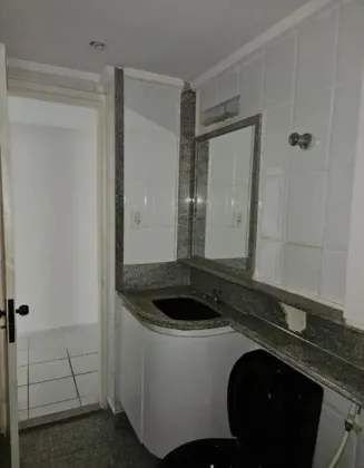 VIVA NA QUADRA DO MAR EM BOA VIAGEM - RUA DO NAVEGANTES !