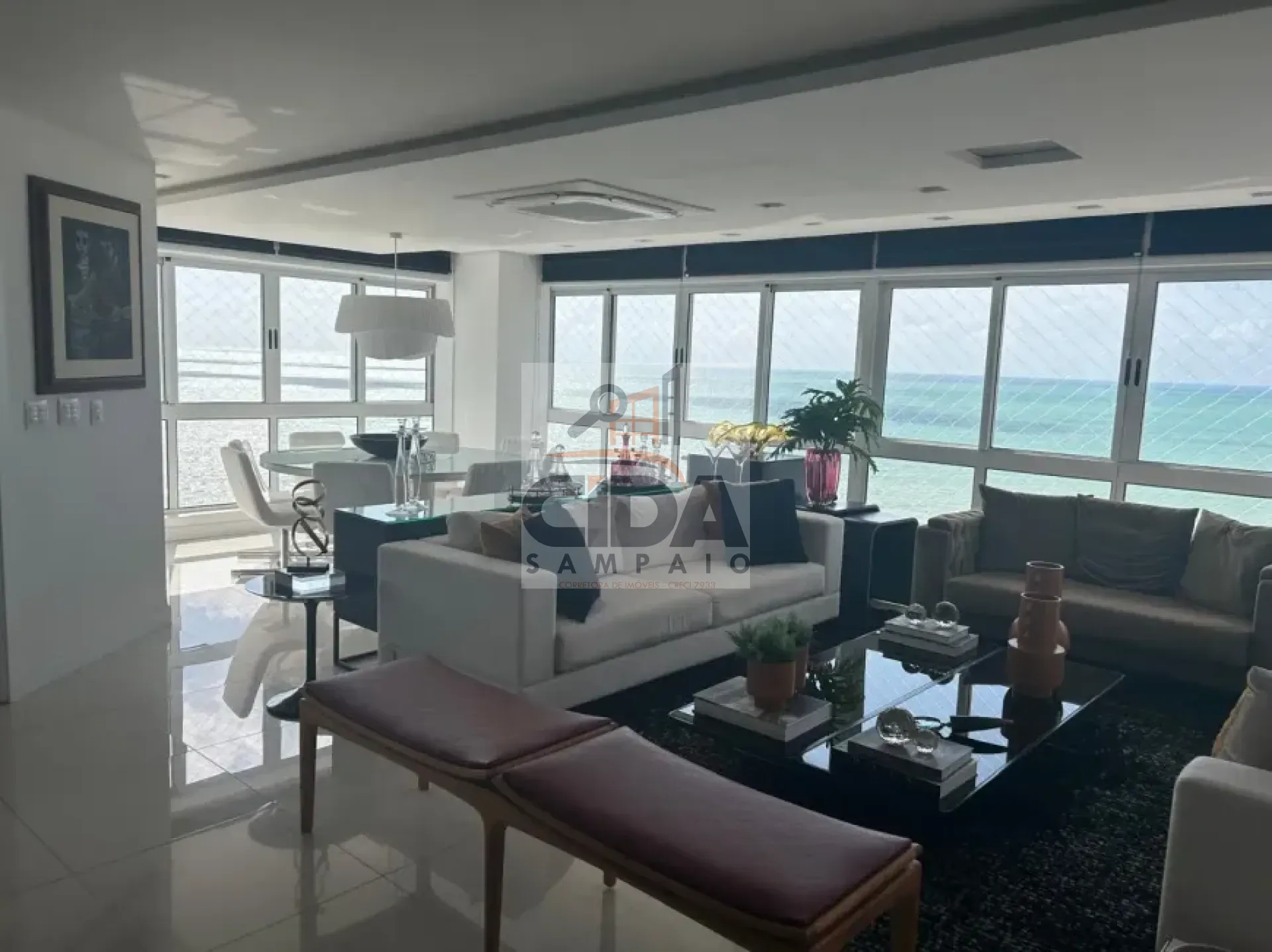 Imóvel para venda possui 160 metros quadrados com 4 quartos em Pina - Recife - PE