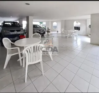 MORE PERTINHO DA PRAIA EM UM APLO APARTAMENTO NASCENTE