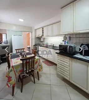 MORE PERTINHO DA PRAIA EM UM APLO APARTAMENTO NASCENTE