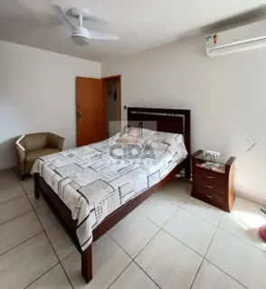 MORE PERTINHO DA PRAIA EM UM APLO APARTAMENTO NASCENTE
