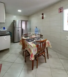 MORE PERTINHO DA PRAIA EM UM APLO APARTAMENTO NASCENTE