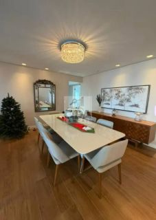 COM LINDA VISTA DO MAR ESTE AMPLO APARTAMNTO ESPERA POR VOCÊ