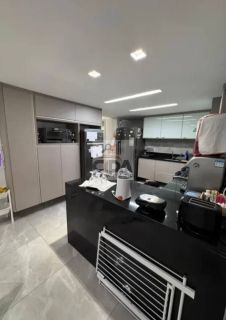 COM LINDA VISTA DO MAR ESTE AMPLO APARTAMNTO ESPERA POR VOCÊ