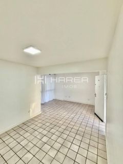Apartamento beira mar disponível para aluguel.