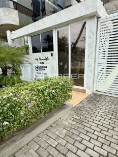 Apartamento beira mar disponível para aluguel.