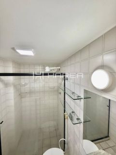 Apartamento beira mar disponível para aluguel.