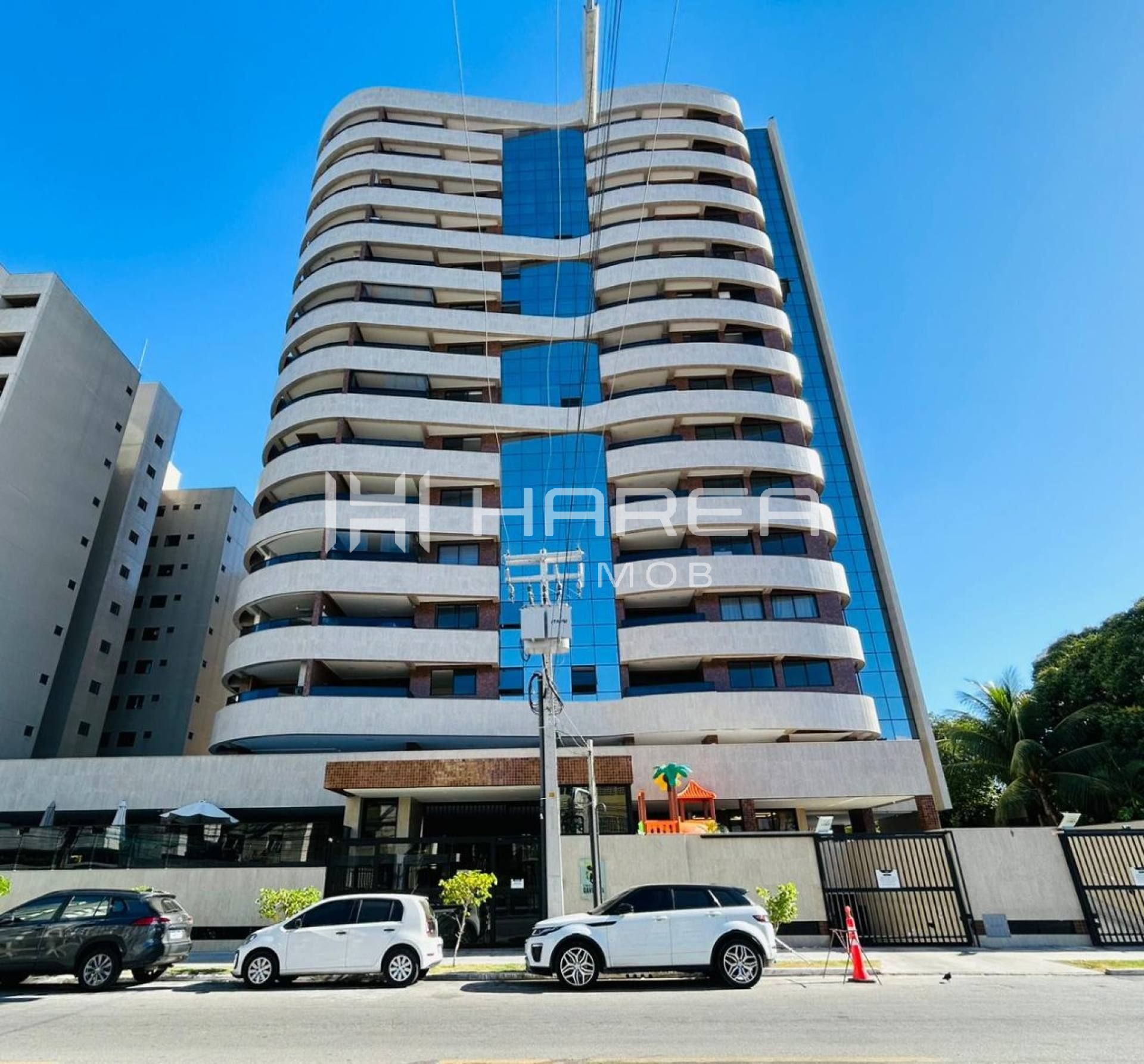 3 suítes  I  prédio novo  I  135m²   I  Ponta Verde