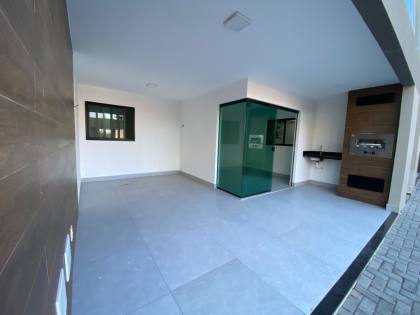 Casa em condomínio no Antares