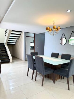 CASA CONDOMINIO ATLANTIS - GARÇA TORTA - COM 04 SUITES - 550M2