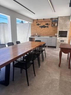 CASA ALTO PADRÃO  I 5 suítes  I  Cond. Fechado  I  Antares