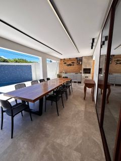 CASA ALTO PADRÃO  I 5 suítes  I  Cond. Fechado  I  Antares