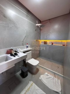 CASA ALTO PADRÃO  I 5 suítes  I  Cond. Fechado  I  Antares