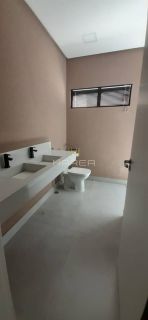 Linda Casa Térrea com piscina área goumert  | 3 quartos I  Cond. Fechado Marechal