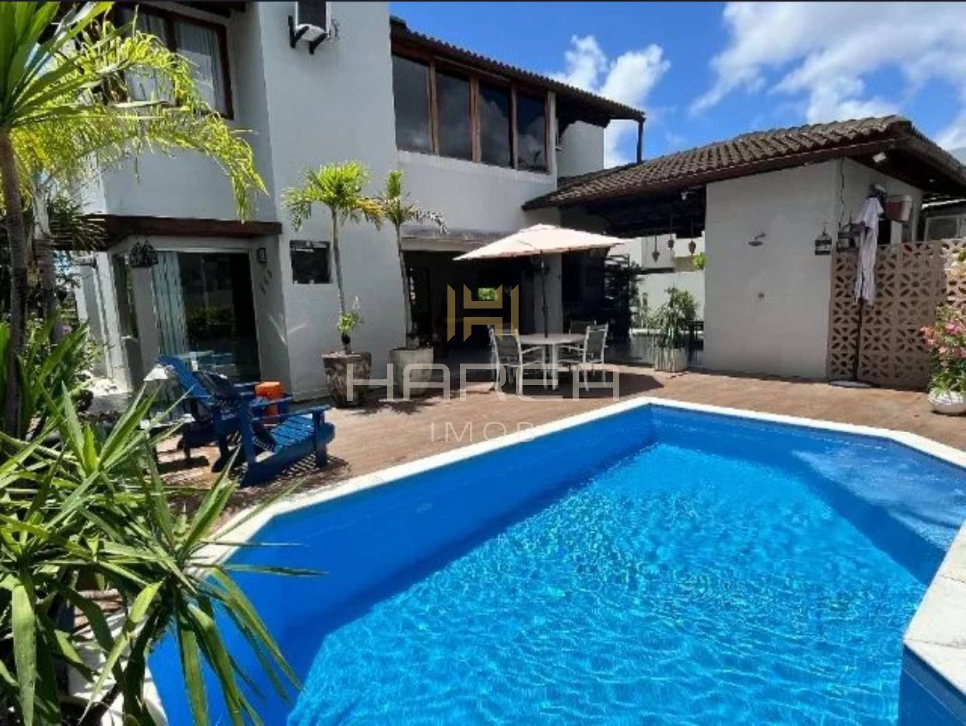 Casa maravilhosa em condomínio fechado