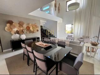 Casa maravilhosa em condomínio fechado