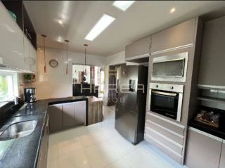 Casa maravilhosa em condomínio fechado