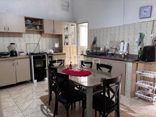 CASA  I PERFIL COMERCIAL I Jatiúca em rua principal