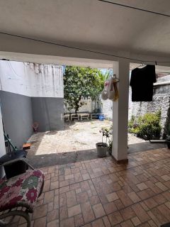 CASA  I PERFIL COMERCIAL I Jatiúca em rua principal