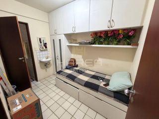 Edifício Papini - 3 suítes - 191m² -  segunda quadra da praia de Ponta Verde.