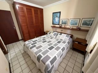 Edifício Papini - 3 suítes - 191m² -  segunda quadra da praia de Ponta Verde.