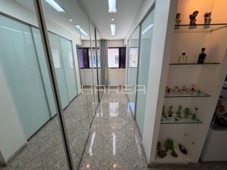 Edifício Papini - 3 suítes - 191m² -  segunda quadra da praia de Ponta Verde.