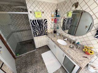 Edifício Papini - 3 suítes - 191m² -  segunda quadra da praia de Ponta Verde.