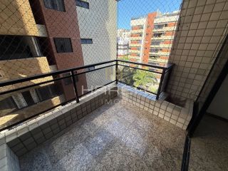 Edifício Maison du Triomphe com 3/4 próximo a praia!