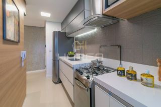 Apartamento beira mar - Impecável - Porteira Fechada -2 quartos