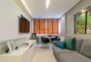 Apartamento beira mar - Impecável - Porteira Fechada -2 quartos