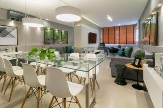 Apartamento beira mar - Impecável - Porteira Fechada -2 quartos