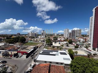 Apartamento 3/4, 1 suíte no Farol com 72m2, andar alto e 02 vagas de garagem