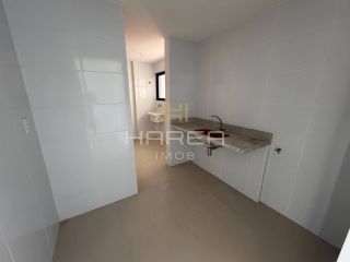 Apartamento 3/4, 1 suíte no Farol com 72m2, andar alto e 02 vagas de garagem