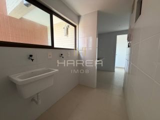 Apartamento 3/4, 1 suíte no Farol com 72m2, andar alto e 02 vagas de garagem