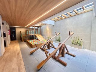 Quarto e Sala (luxo) - P. Verde -  Porteira Fechada -  50m da praia ponta verde