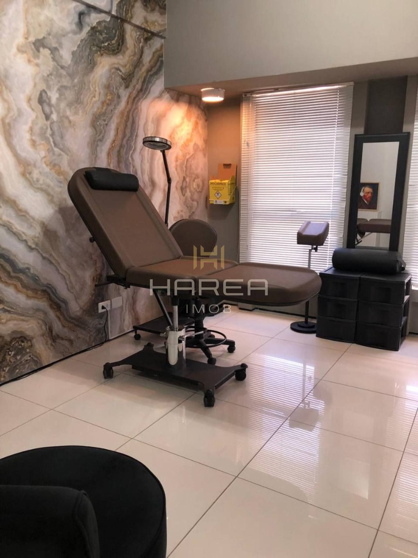 SALA COMERCIAL -  34m²  -  Pajuçara  - Shopping Lions