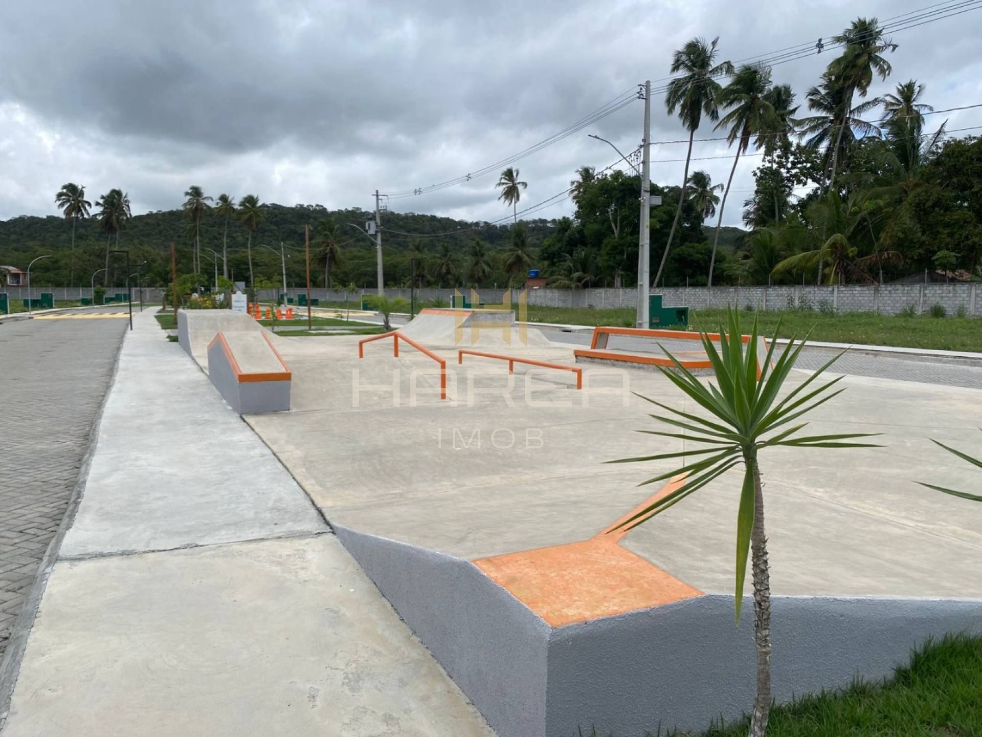 LOTE NASCENTE NO CONDOMÍNIO ILHABELA - C-11