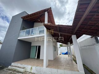 Casa com piscina no Antares