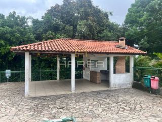Res. Vivenda do Alto / 2quartos com 1 Suíte / 02 vagas de garagem / Santa Amélia
